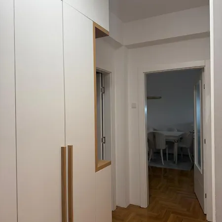 Vrijeka Lägenhet *